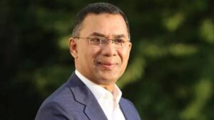 দেশে ফিরলেন প্রধানমন্ত্রী